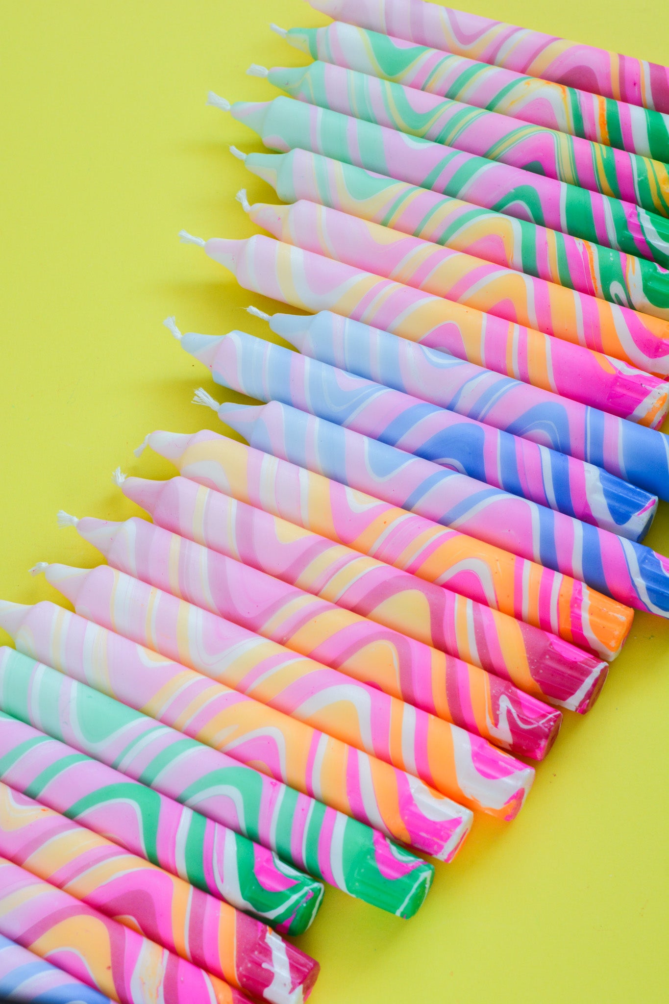 Summer Marble Neon Candle Mix Box