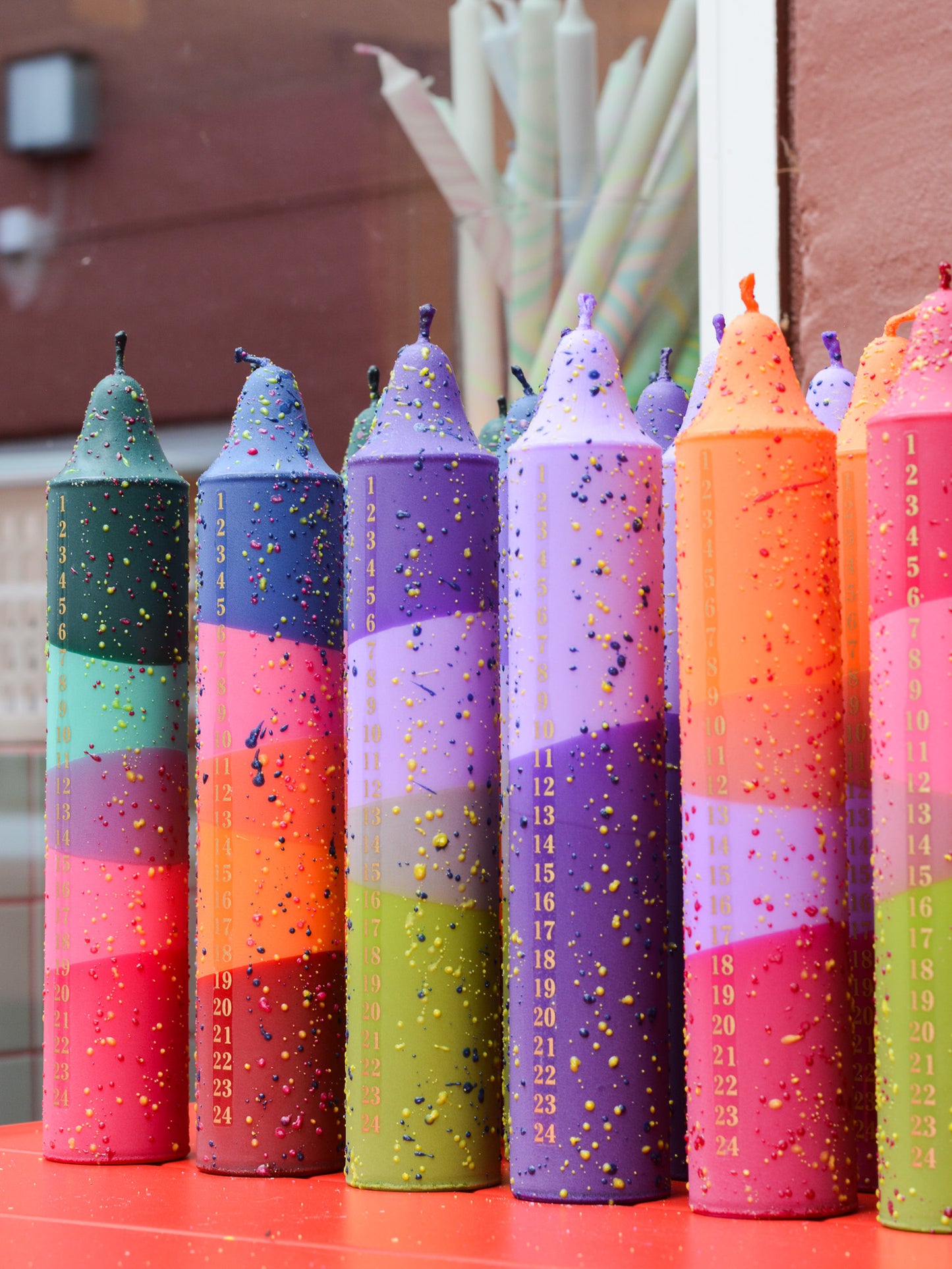 Advent Candle, Purple Tulips Confetti